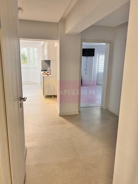 Vanzare apartament 3 camere Decebal, metrou, parking