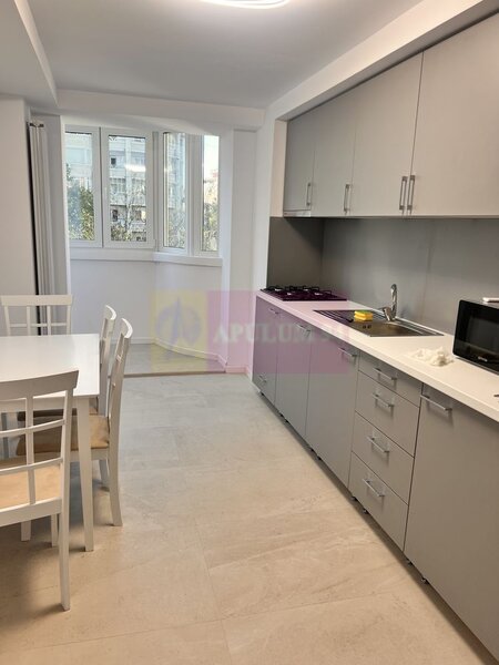 Vanzare apartament 3 camere Decebal, metrou, parking